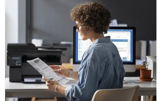 HP DeskJet IA 3788 - kompaktowa drukarka idealna do pracy zdalnej