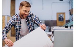 Jak dostosować tusze do specyfiki różnych mediów drukarskich?